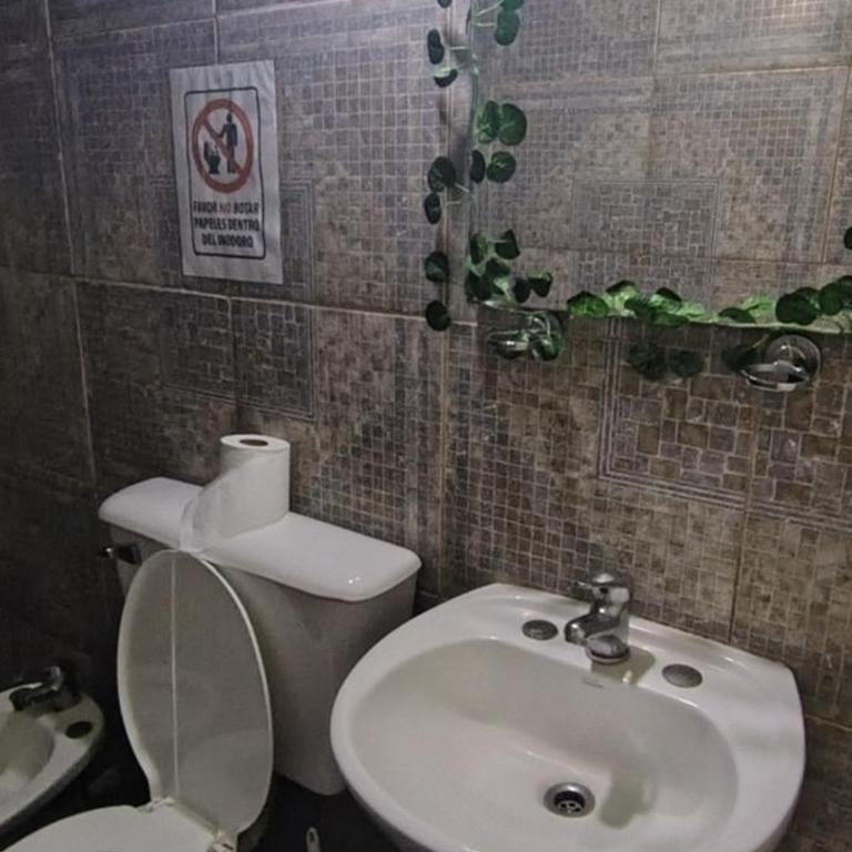 Hostal La Caleta - Large Single Room - 9
