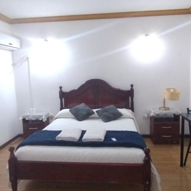 Hostal La Caleta - Classic Triple Room - 12