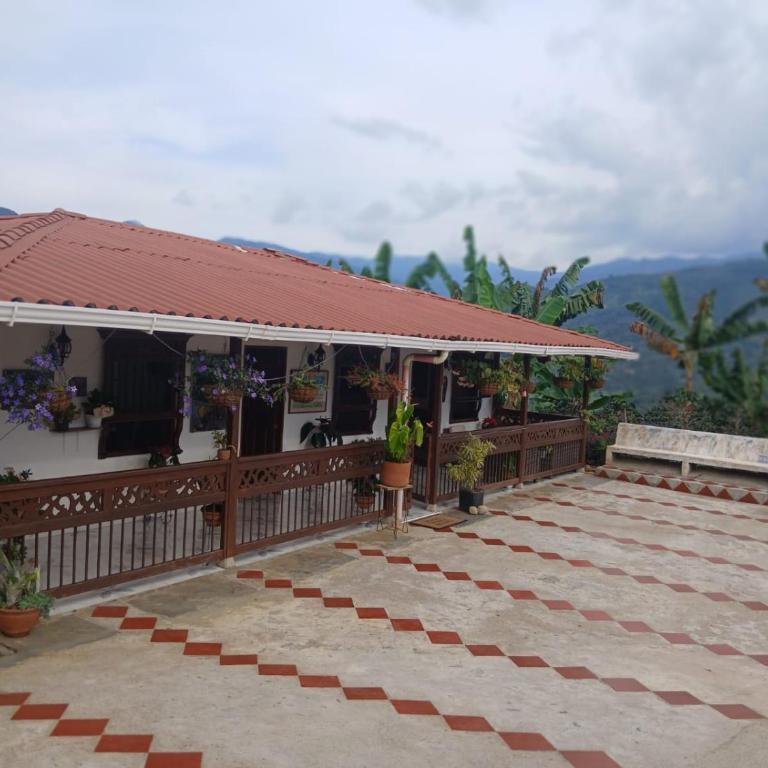 finca nalu - Three-Bedroom House - 2