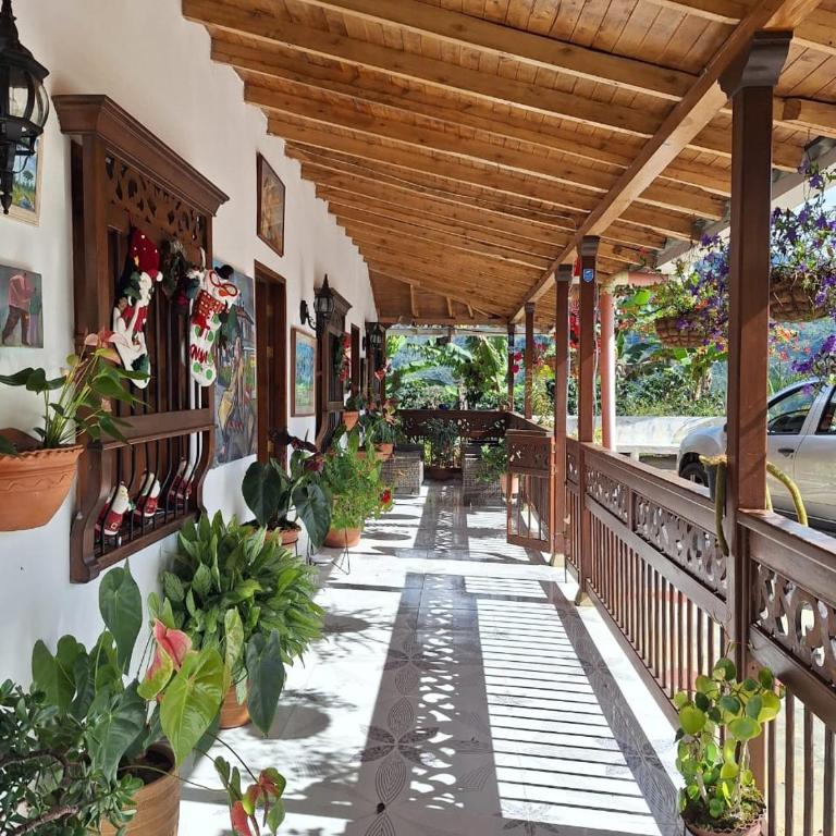 finca nalu - Three-Bedroom House - 16
