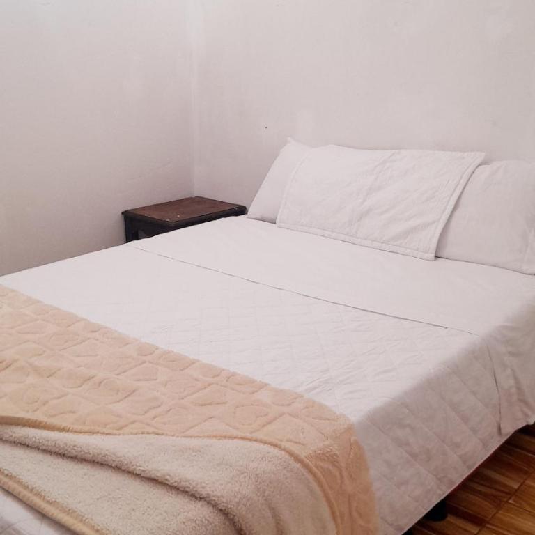 Casa Zentroa - Double Room with Shared Bathroom - 10