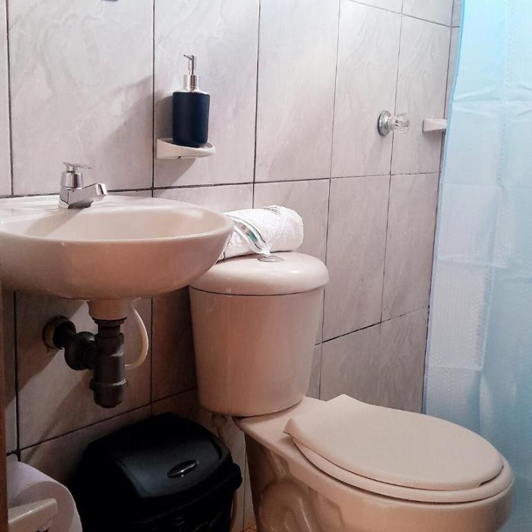 Casa Zentroa - Double Room with Shared Bathroom - 7
