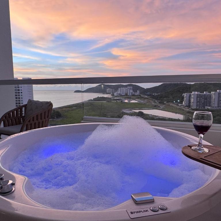 Suite con Jacuzzi y Espectacular Vista Piso 16 - Apartamento de 1 dormitorio - 16