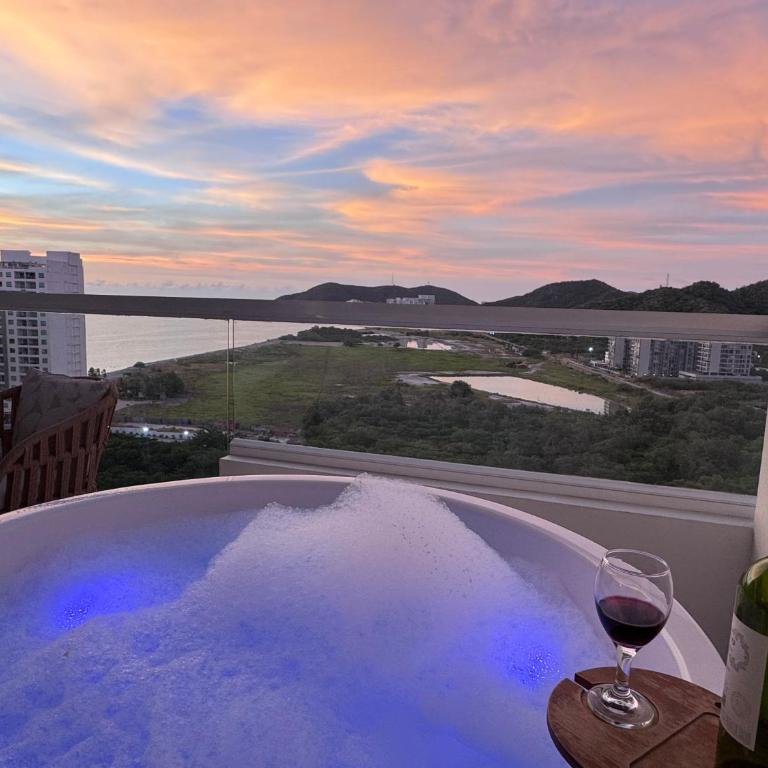 Suite con Jacuzzi y Espectacular Vista Piso 16 - Apartamento de 1 dormitorio - 17