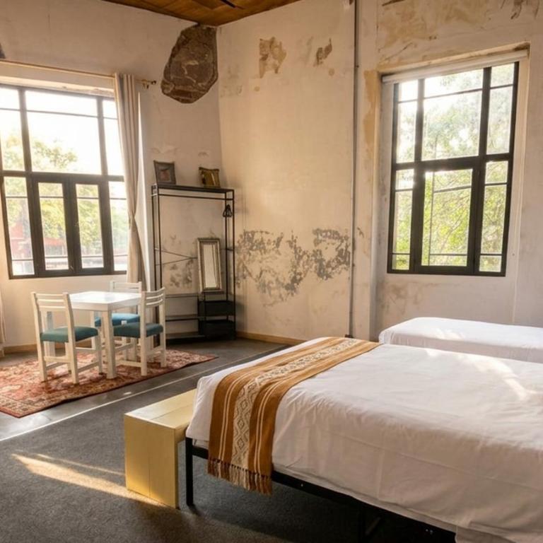 Nomaddicts - Triple Room with Shared Bathroom - 1