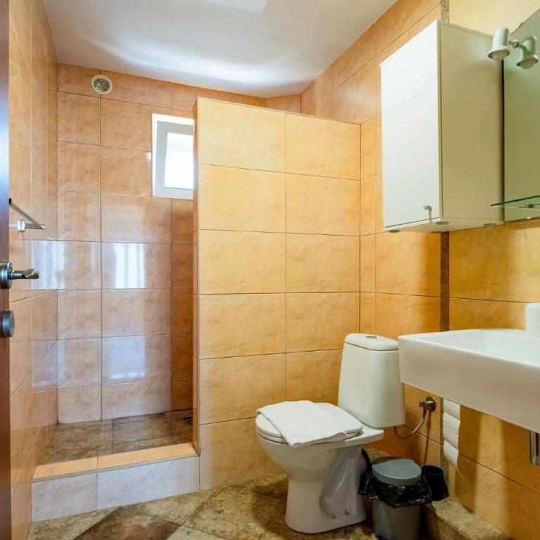 Amazing Apartment In Kotor With Wifi - Three-Bedroom Apartment with Sea View - 4
