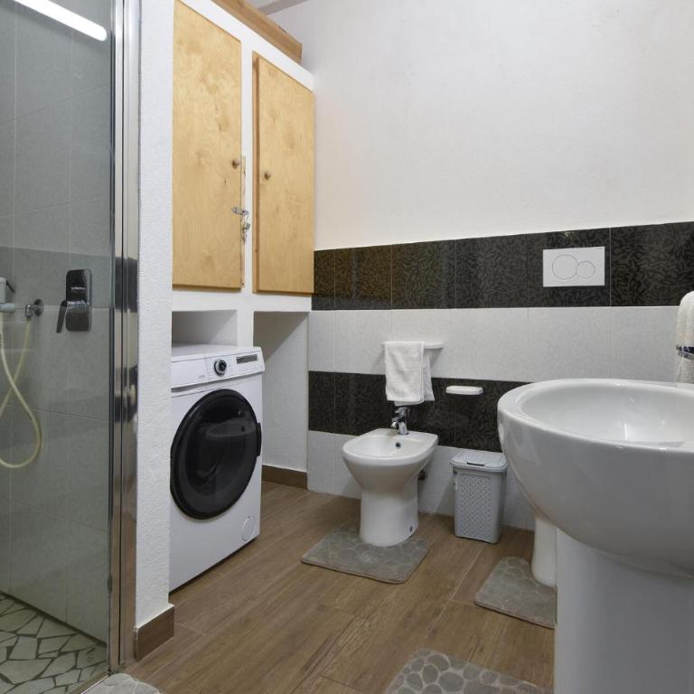 2 Bedroom Lovely Home In Castellammare Del Golf - Casa con 2 Camere da Letto - 11