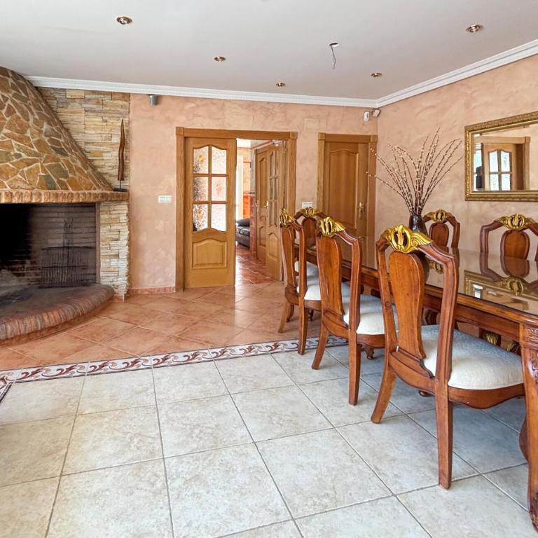 4 Bedroom Stunning Home In Villajoyosa - Casa de 4 dormitorios - 2