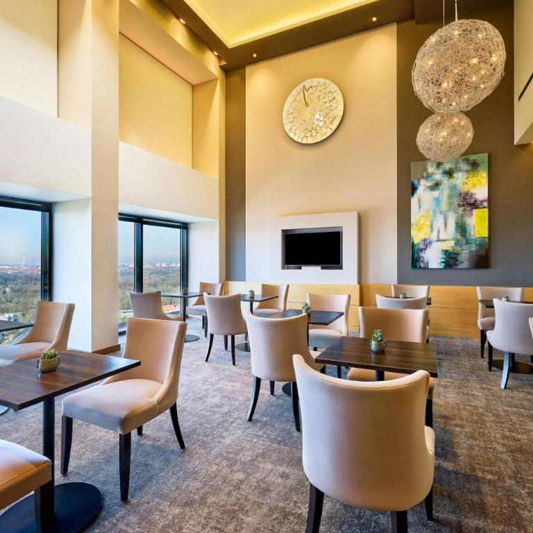 The Westin Grand Munich - Westin Club Zimmer mit 1 Kingsize-Bett - 5