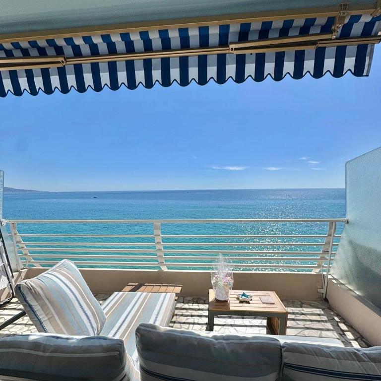 Casa Sud Menton Superbe front mer, appartement rénové, parking & climatisation - Studio mit Meerblick - 86
