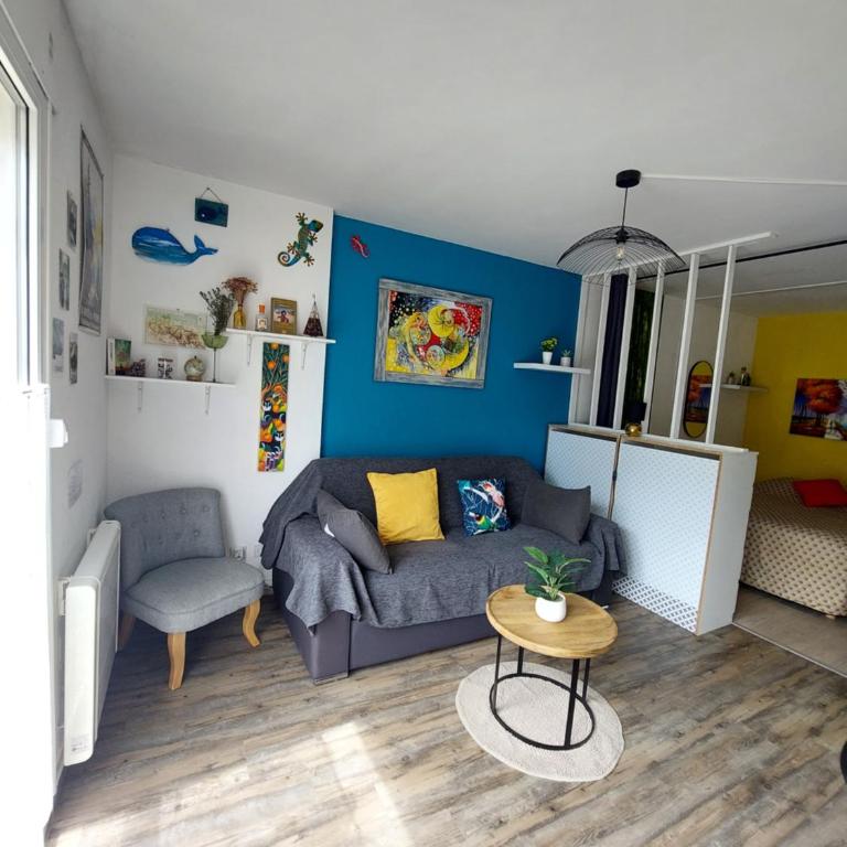 Appartement 2pers, superbe vue montagne, exposé sud, Résidence très calme, parking, 5mns à pied du centre - Appartement 1 Chambre - 39