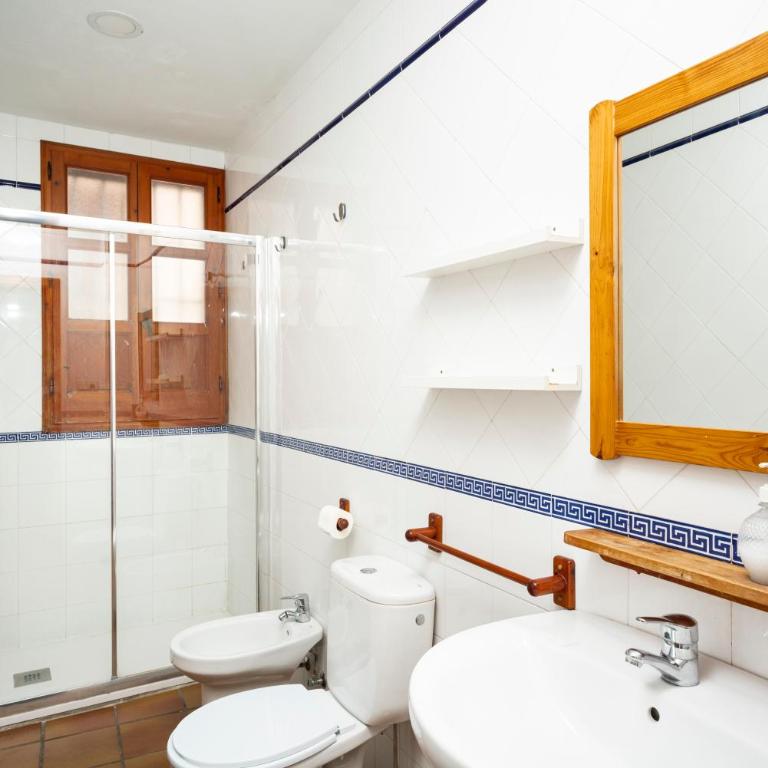 Spacious Sunny and Quiet Albayzin Apartment - Apartment - 23