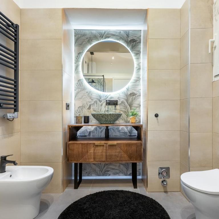 Le Monde Luxury Apartment - One-Bedroom Apartment - 5