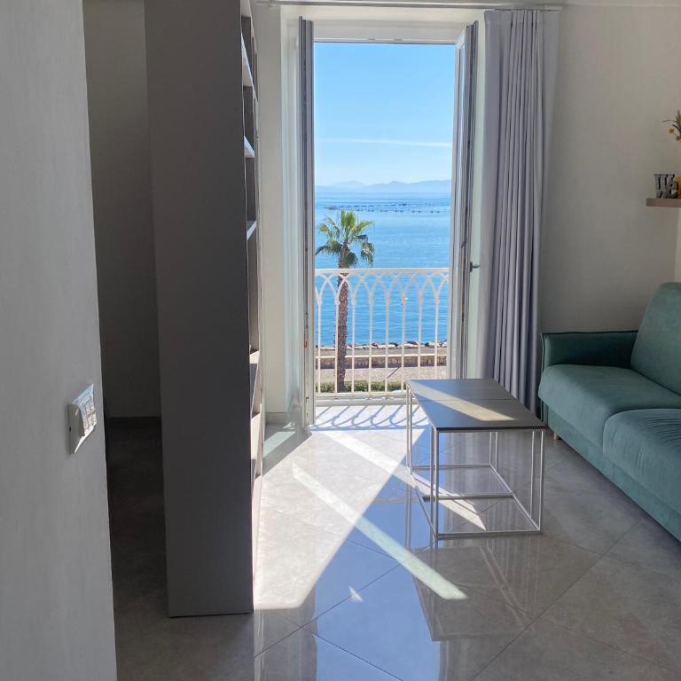La Camera della Nonna 2.0 - Deluxe Double Room with Balcony and Sea View - 5