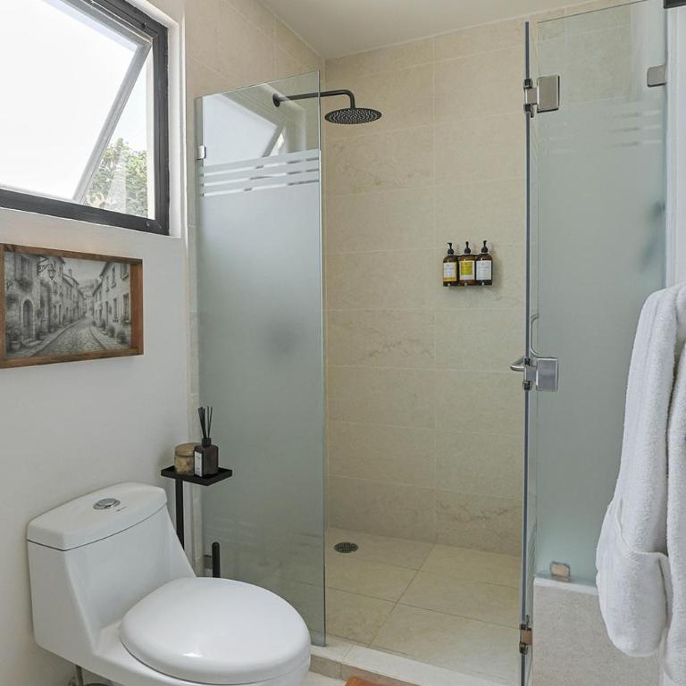 Private Hot Tub - Cozy 2BR Home in Nueva Escondida - Casa - 34