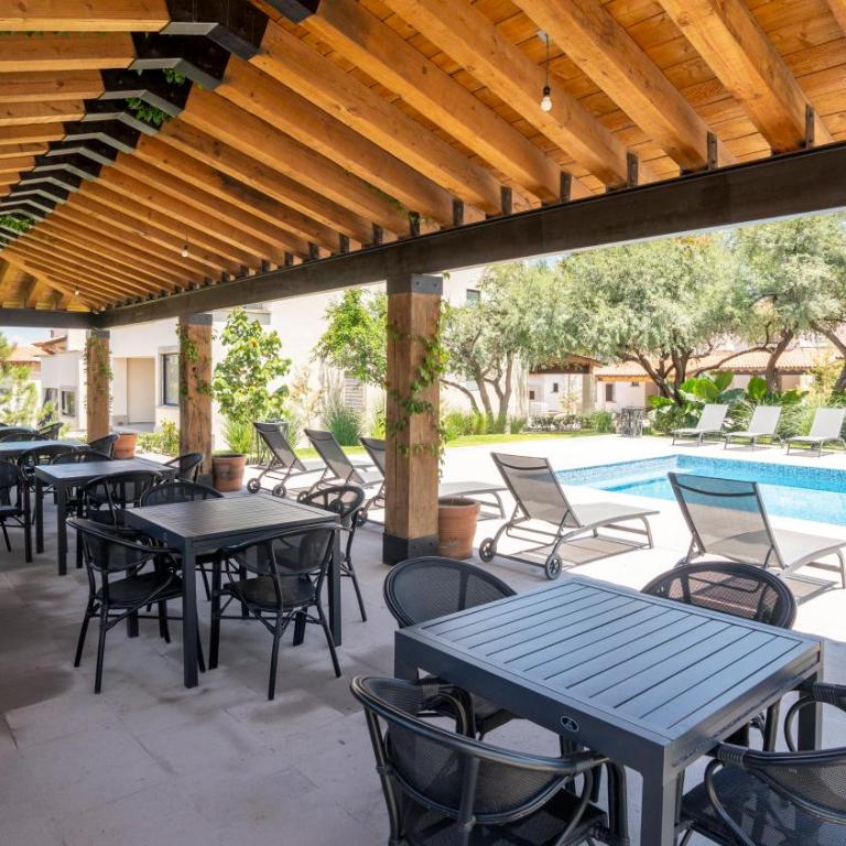 Private Hot Tub - Cozy 2BR Home in Nueva Escondida - Casa - 51