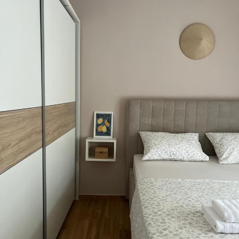 Captain Jane - One-Bedroom Apartment - 15