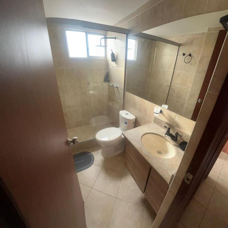 Patio Bonito Suites - Apartamento de 4 dormitorios con balcón - 8