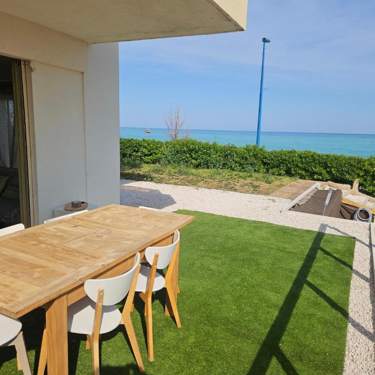Samaquamarine - One-Bedroom Apartment - 3
