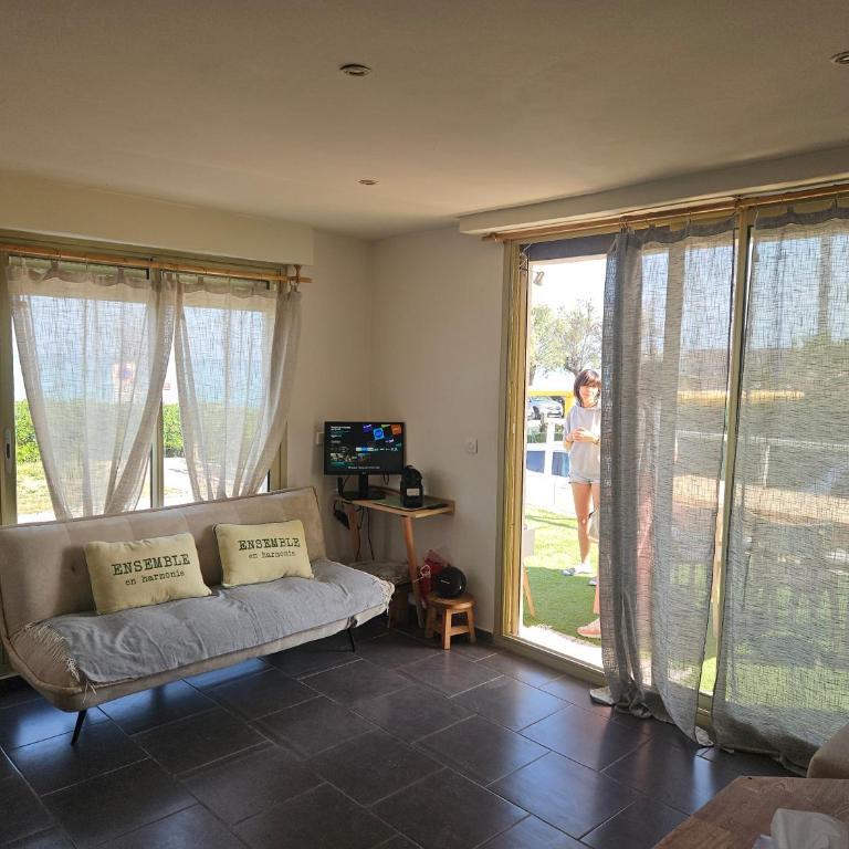 Samaquamarine - One-Bedroom Apartment - 8