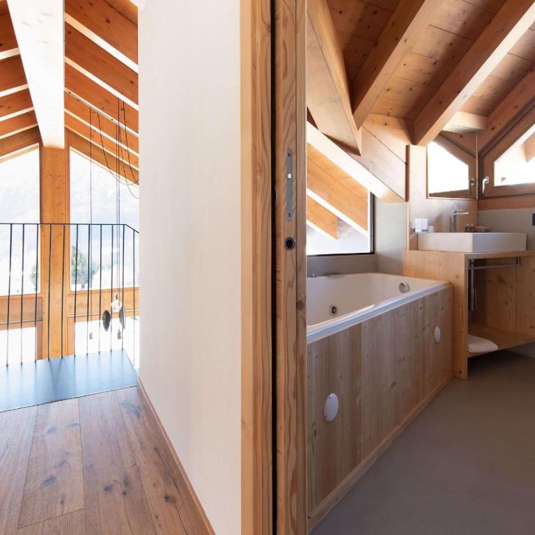 ABETE - Attic with Private Spa - Appartamento Deluxe con 2 Camere da Letto e Balcone - 7