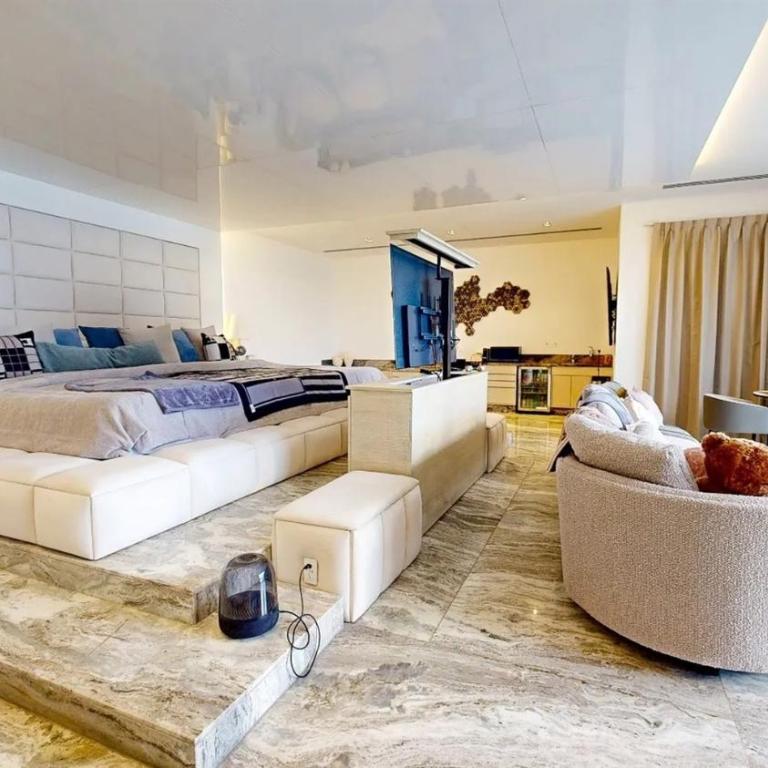 Spectacular Ultra-Luxury Lakefront Residence Roja - Villa - 19