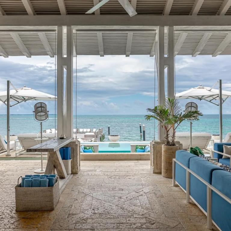 Extraordinary Beach Front Villa In Cancun - Villa - 33