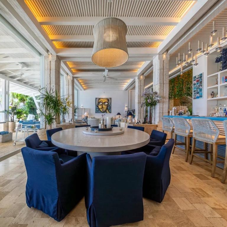Extraordinary Beach Front Villa In Cancun - Villa - 46