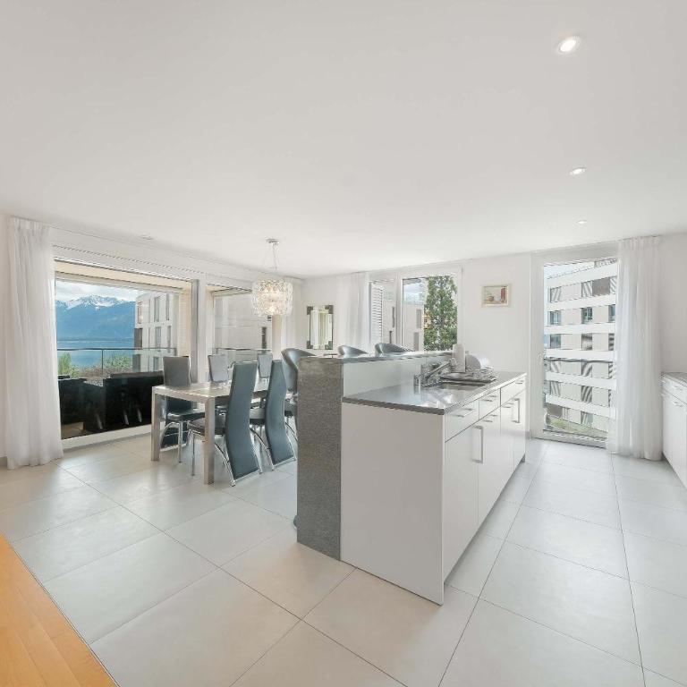 Luxury Apartment in Montreux with Panoramic Views by GuestLee - Apartment - 9