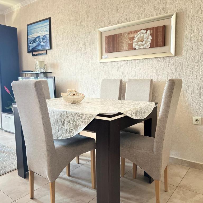 Vila Lastva, Apartment No 1 - Apartman s 1 Spavaćom Sobom, Balkonom i Pogledom na More - 5