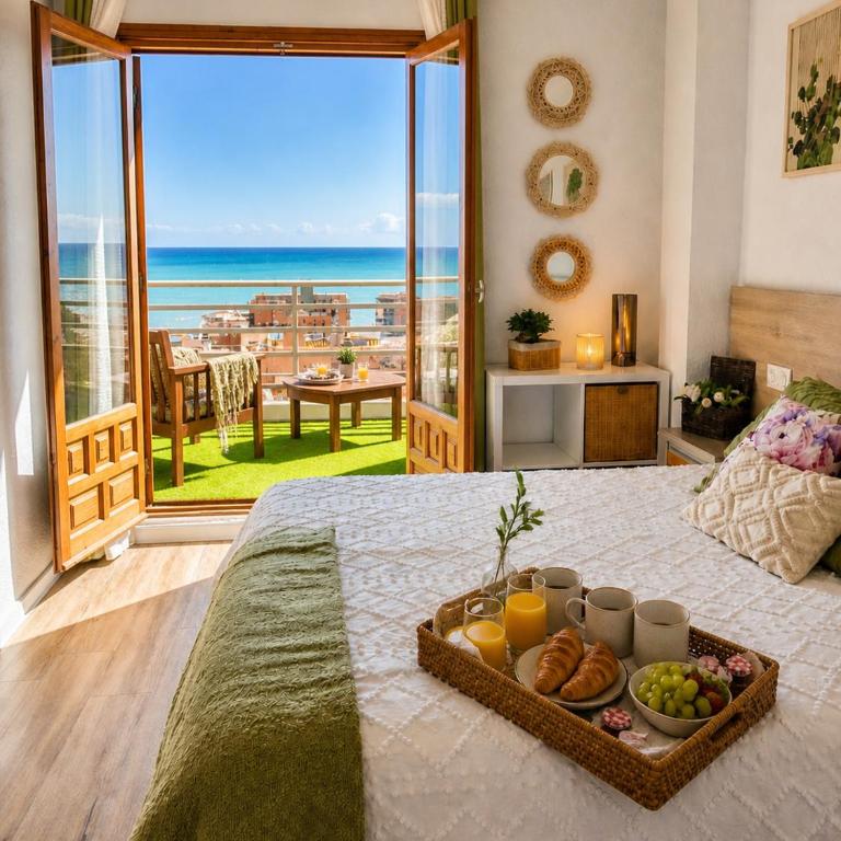 Costamar bungalow familiar, piscina y terraza, a 5 min de la playa - Three-Bedroom Apartment - 1