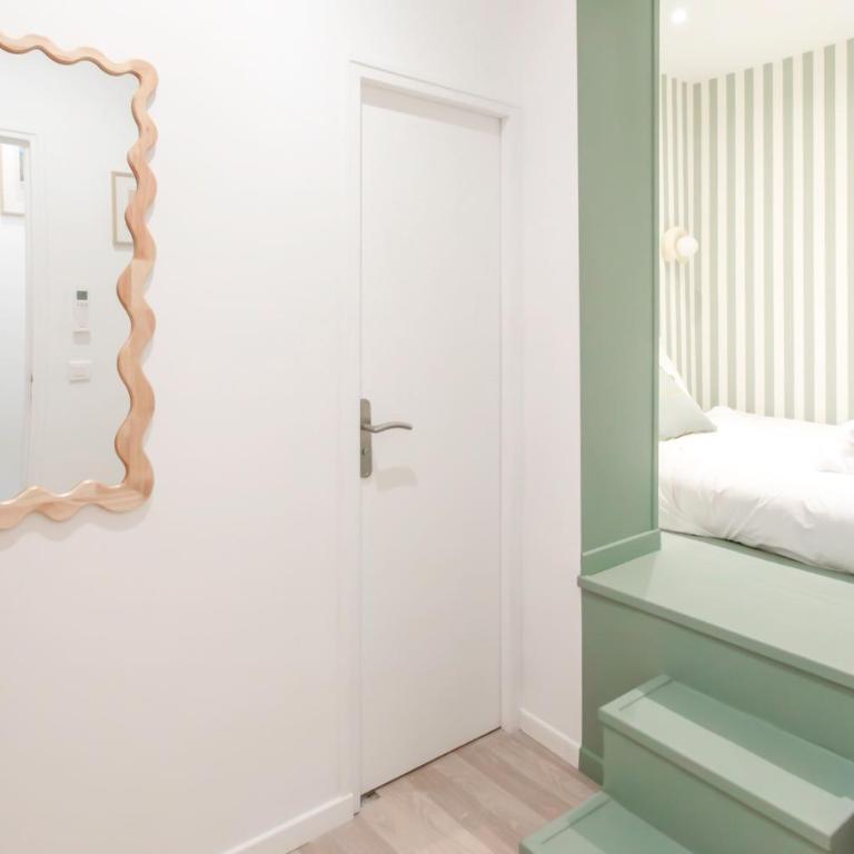 A1 Staywizus - 3P Vieil Antibes Wifi 3min à pied plage - Apartment - 8