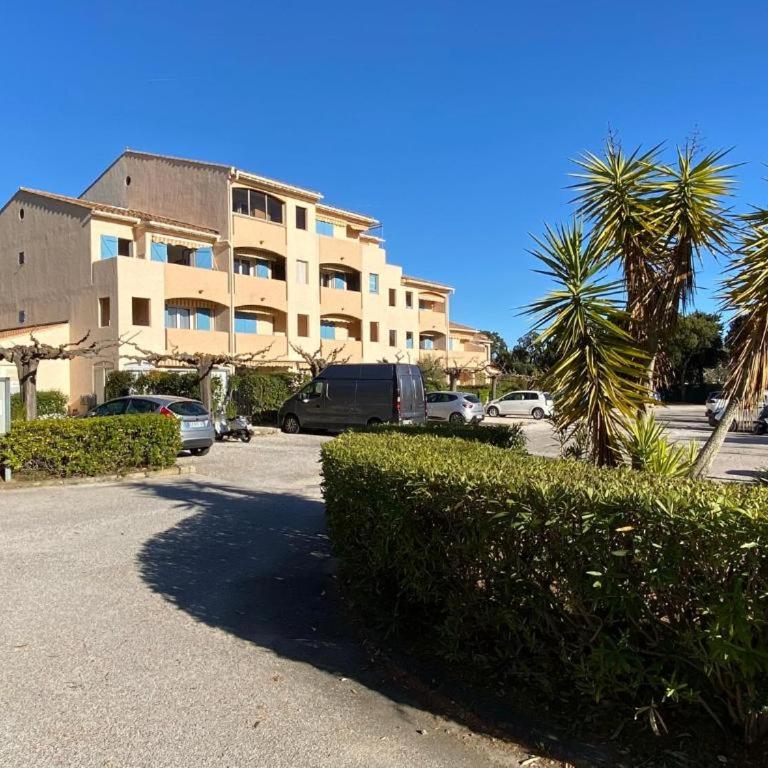 Appartement 4 couchages climatisé,piscine privée,proche centre ville et plages - Apartment mit 2 Schlafzimmern - 2