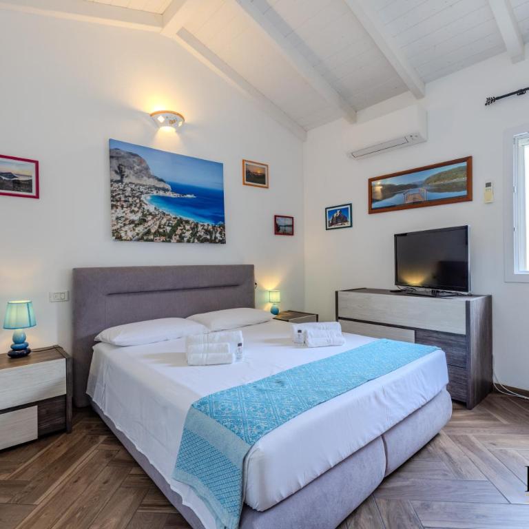 Appartamento in Centro a Olbia con Parcheggio Privato e Balcone - Appartamento con 1 Camera da Letto - 1