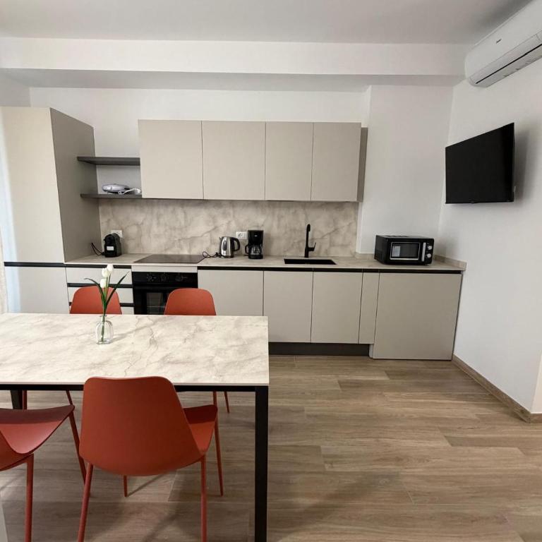 La Rocca Apartment Lake View - Appartamento con 2 Camere da Letto - 1