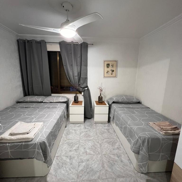 First line, highest floor and city center! - Apartamento de 2 dormitorios - 10