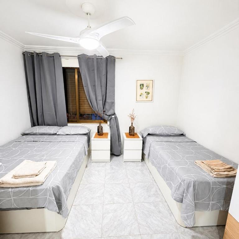First line, highest floor and city center! - Apartamento de 2 dormitorios - 8