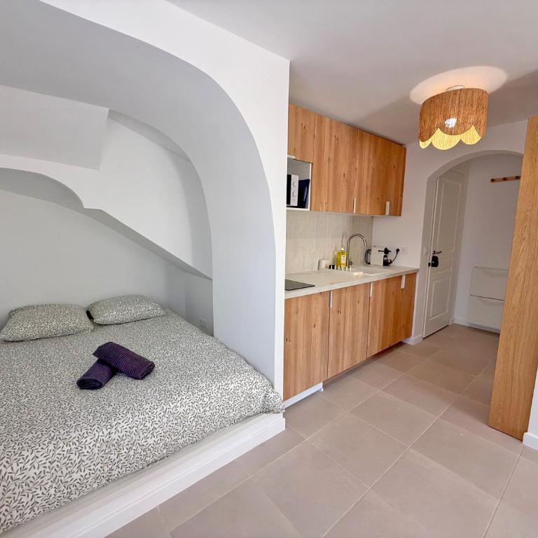L'Esterel Appartements Plage 450m & Gare Saint-Raphael 950m - Apartment with Terrace - 8