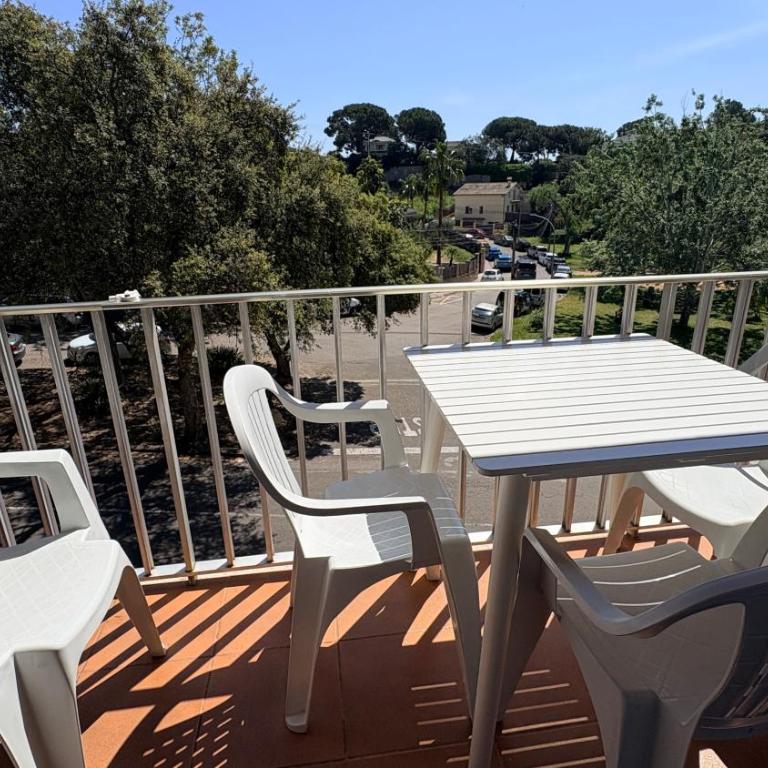 Bella Vista - One-Bedroom Apartment - 17