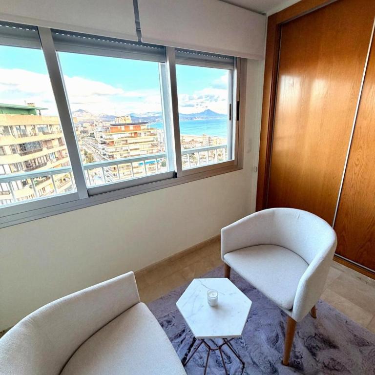 Bright-Sky Penthouse, Alicante Beach Life - Two-Bedroom Apartment - 22