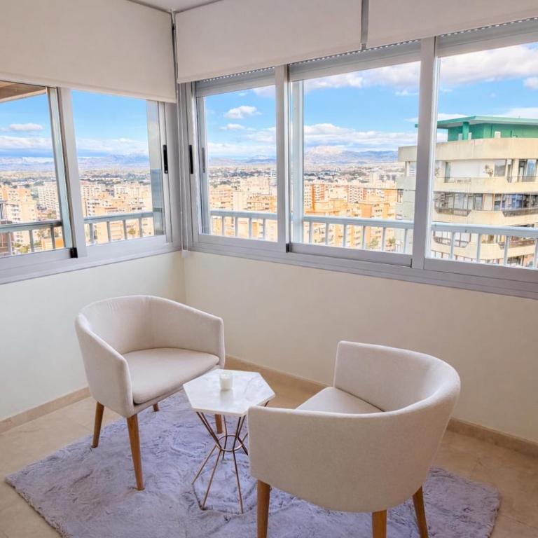 Bright-Sky Penthouse, Alicante Beach Life - Two-Bedroom Apartment - 31