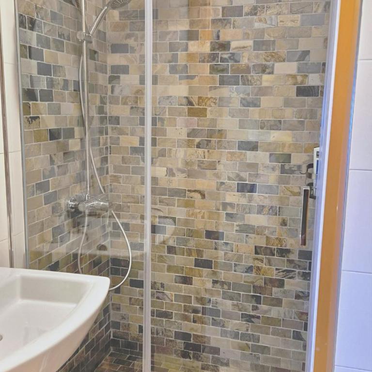 Bright-Sky Penthouse, Alicante Beach Life - Two-Bedroom Apartment - 34