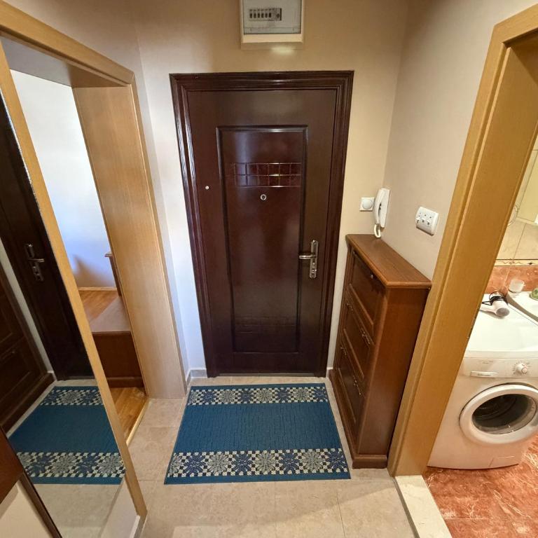 Juliana Apartments - One-Bedroom Apartment - 10