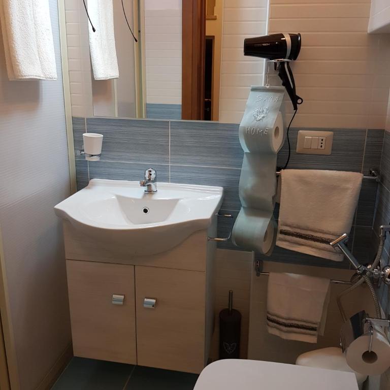 Sara Home - Appartamento con 2 Camere da Letto - 15