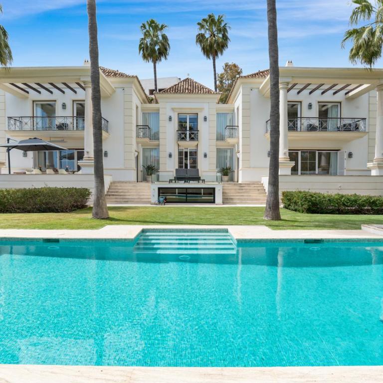 Villa del Este Ref #117 - Villa con piscina privada - 1