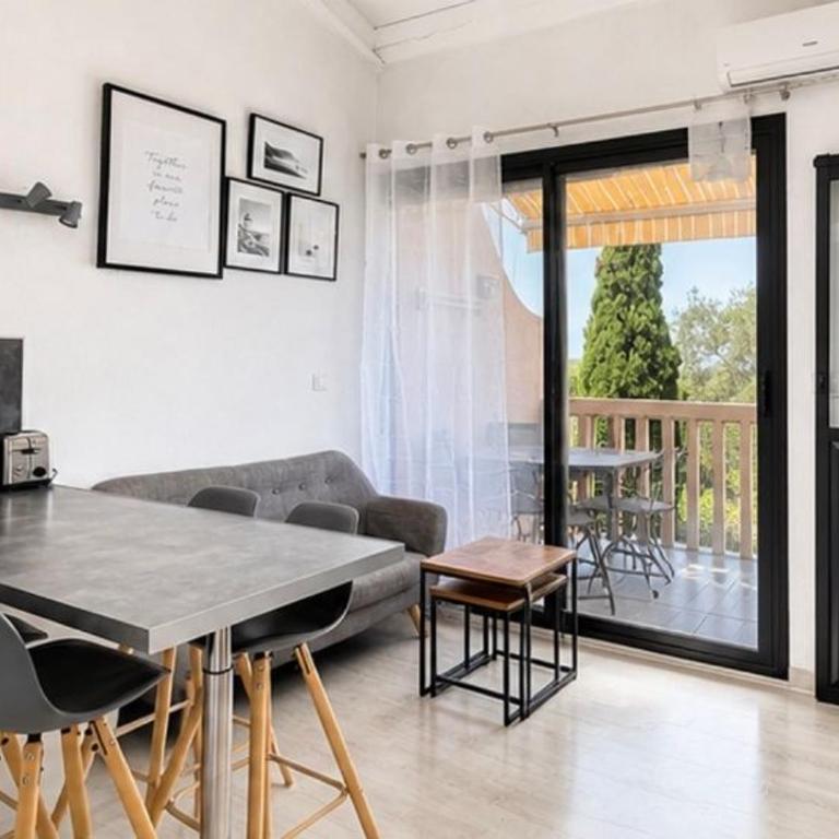 Cosy duplex de 35m2, à 7' à pied de la plage et du centre, wifi, clim, parking privé, piscines - Appartement 2 Chambres - 2