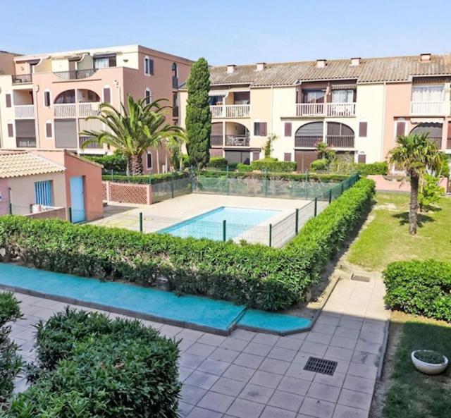 Cosy duplex de 35m2, à 7' à pied de la plage et du centre, wifi, clim, parking privé, piscines - Appartement 2 Chambres - 17