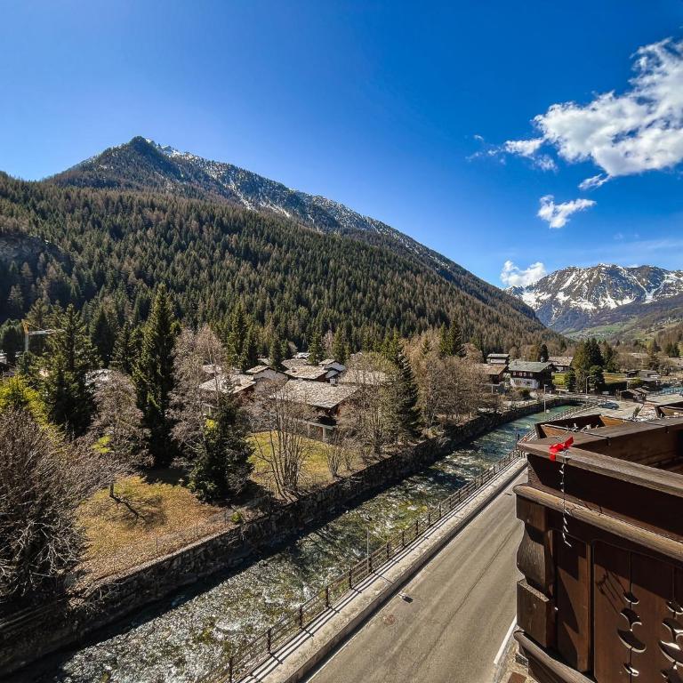 Attico a Champoluc a 3 minuti dagli impianti con vista Monte Rosa - Appartamento con 3 Camere da Letto - 5