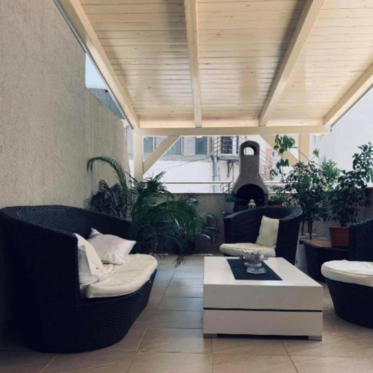 SPACIOUS TWO BEDROOM APARTMENT IN Budva - Two-Bedroom Apartment - 6