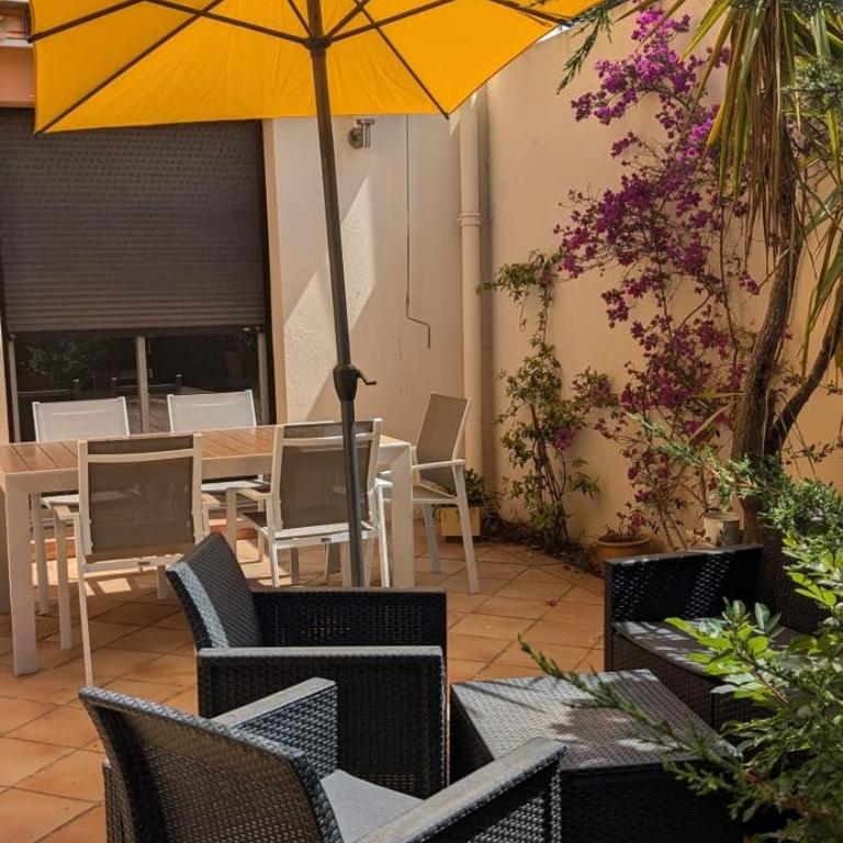 Apartment with garden, close to Capelan cove - Appartement 2 Chambres - Vue sur Jardin - 13